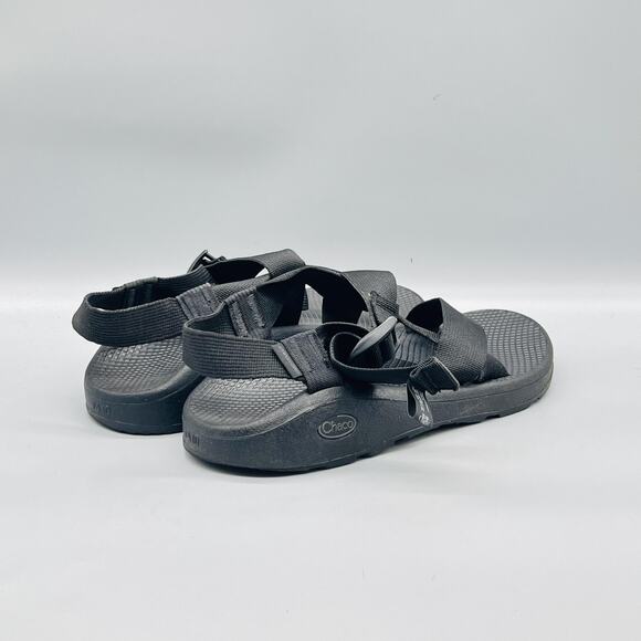 Chaco Sandals Mens 10 Black Adjustable Strap Slip On Sport Hiking Outdoor Shoes
